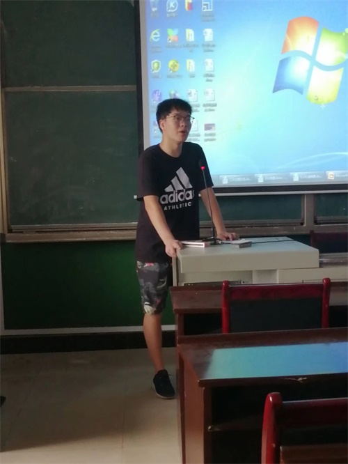 图为杨森主持会议_看图王.jpg